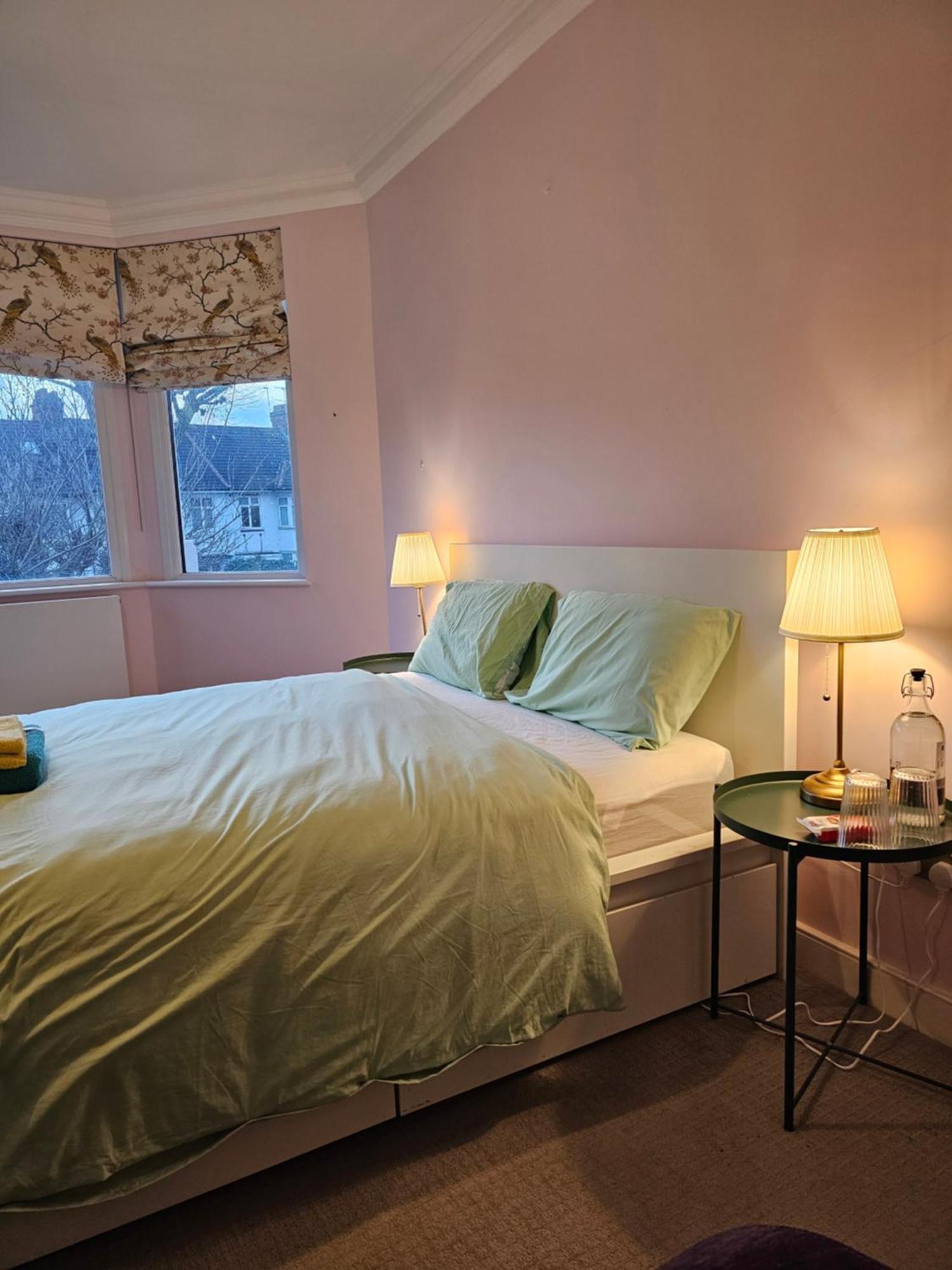 Brentford House Bed & Breakfast ภายนอก รูปภาพ