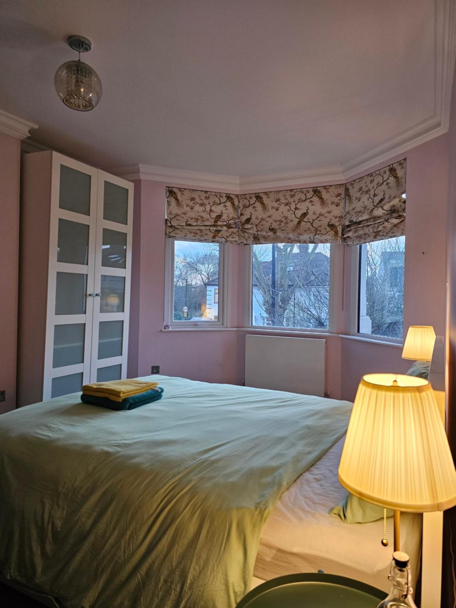 Brentford House Bed & Breakfast ภายนอก รูปภาพ