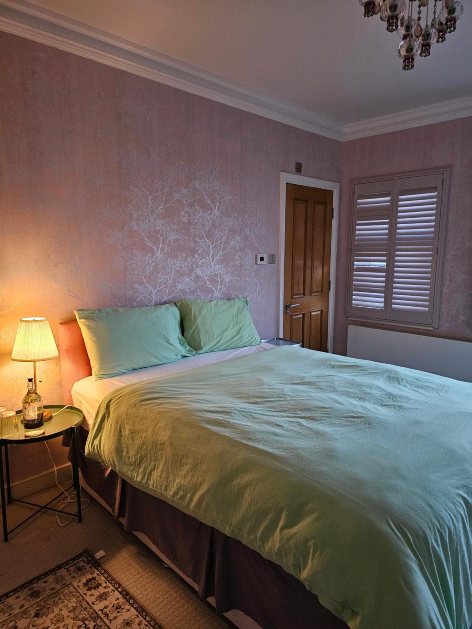 Brentford House Bed & Breakfast ภายนอก รูปภาพ